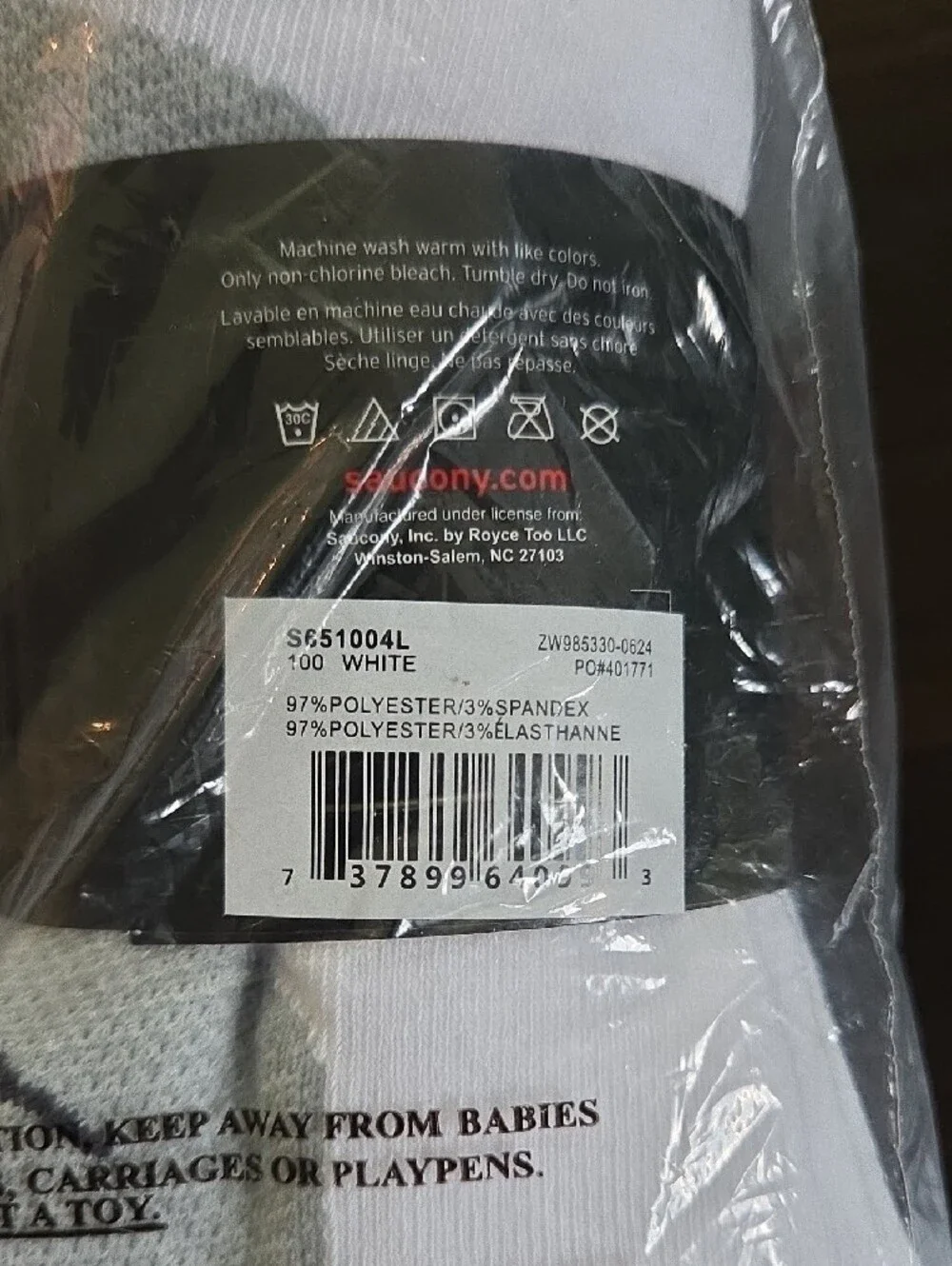 Saucony White Performance Quarter Socks with Gray Accents (6-Pack)